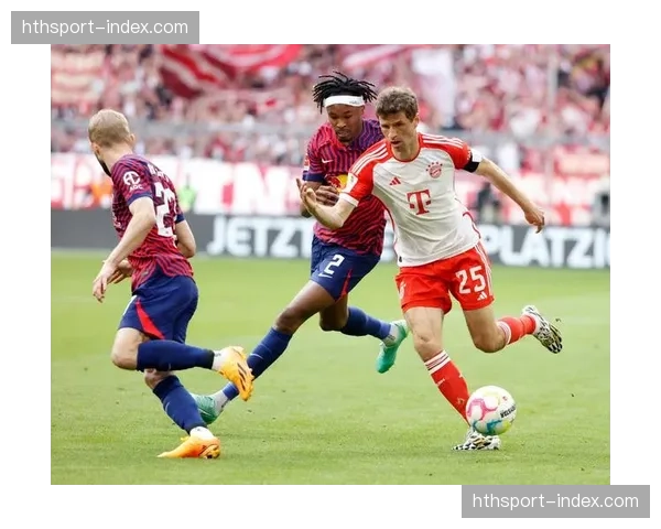 法兰克福门将桑托斯获全场最佳评分，尽管球队2-3不敌拜仁